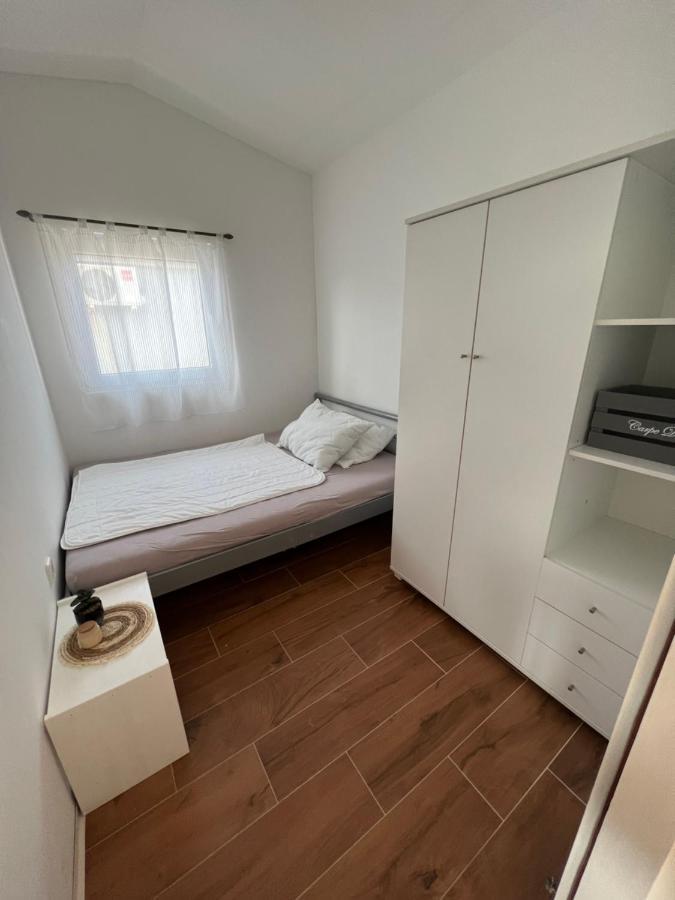 Apartment Mona วีร์ ภายนอก รูปภาพ
