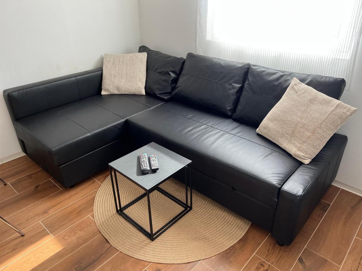 Apartment Mona วีร์ ภายนอก รูปภาพ